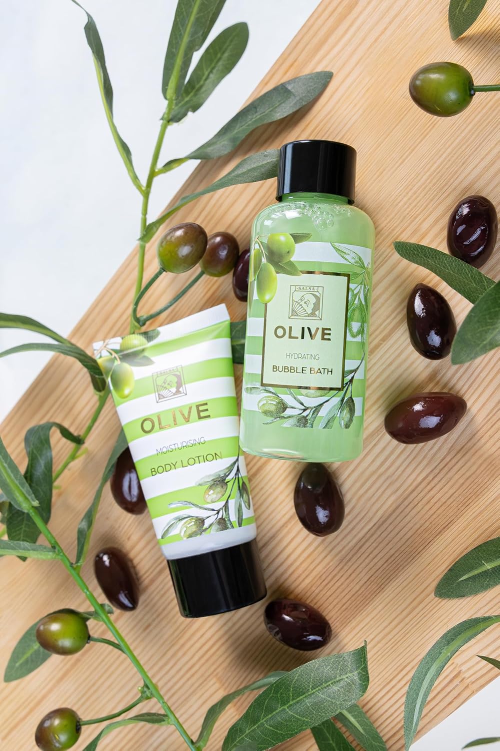 Accentra - Duschset för kvinnor OLIV i vacker presentförpackning - 3-delat vårdset med duschgel, bodylotion och bubbelbad - Wellness presentset för Alla hjärtans dag, Mors dag och Jul